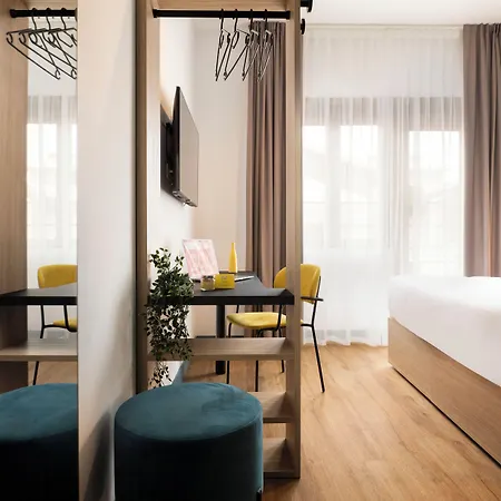 Hotel Rome Smart 3*